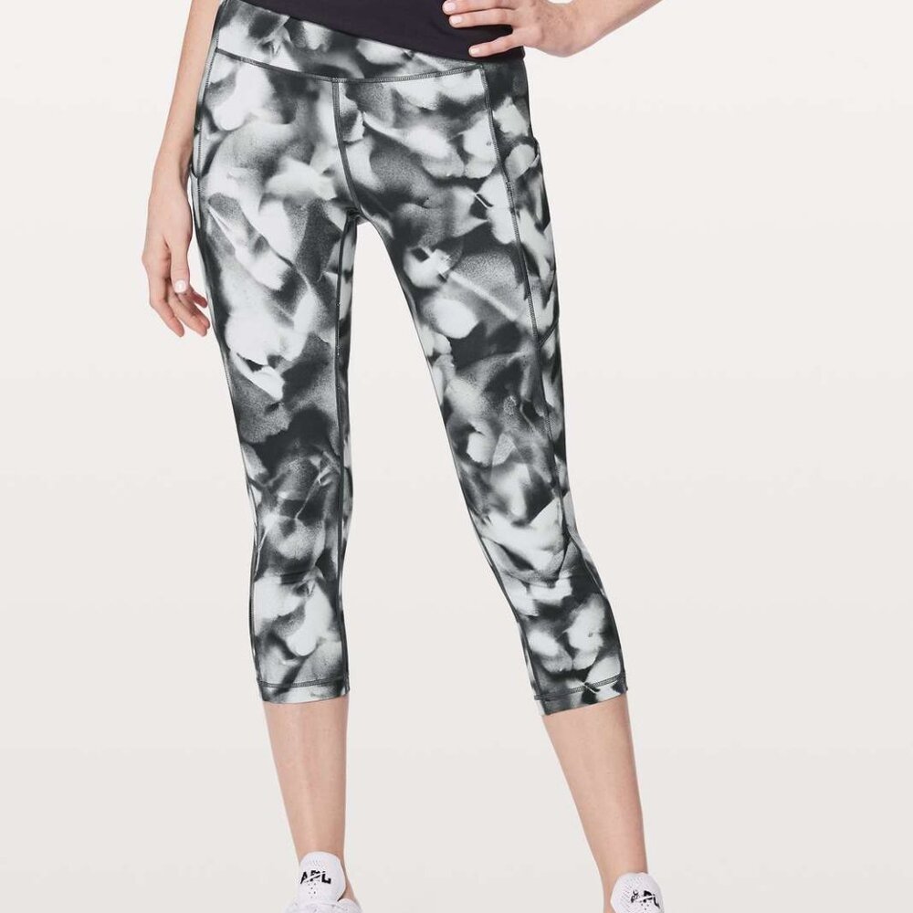 Lululemon Speed Up Crop 21”